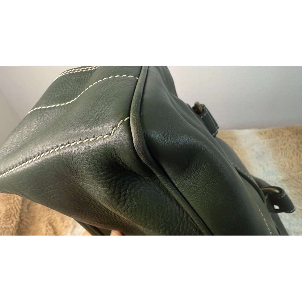 Authentic Vintage CELINE Boogie Bag in a rare kaki green. Old money, so chic! - Picture 10 of 13